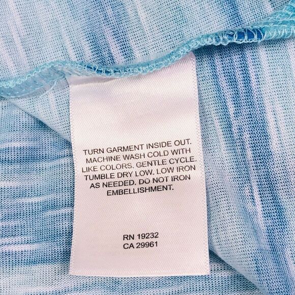 Alfred Dunner Blue Pineapple Graphic T-Shirt - Picture 8 of 8